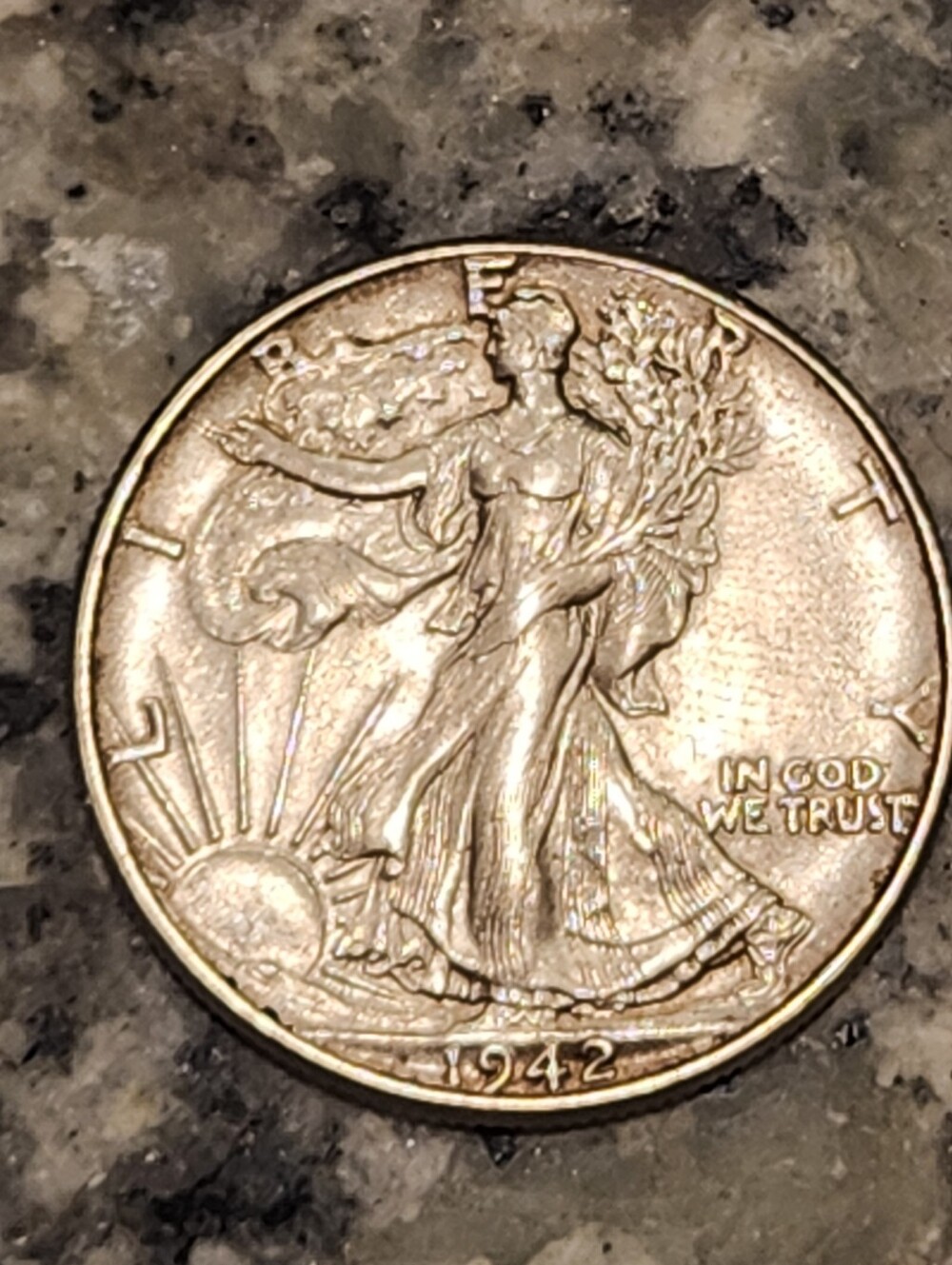 SHARP LUSTROUS UNCIRCULATED 1942 WALKING LIBERTY SILVER HALF DOLLAR